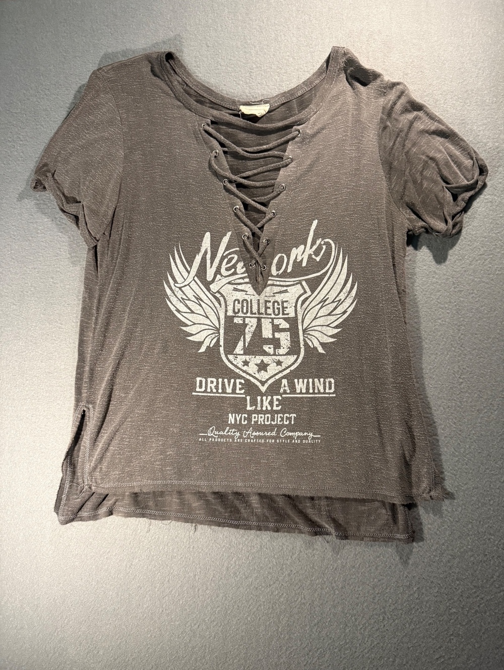 Vintage Style Grey Lace-Up Graphic T-Shirt Size Small